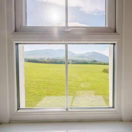 3 Bed In 84024 펜션 *